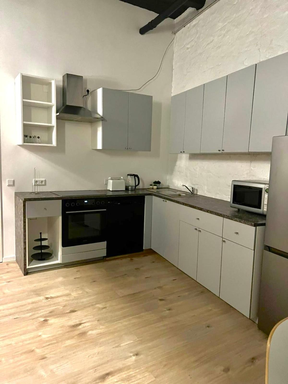 Heaven Homes - Doppelzimmer Mit Eigenem Bad Düsseldorf Esterno foto