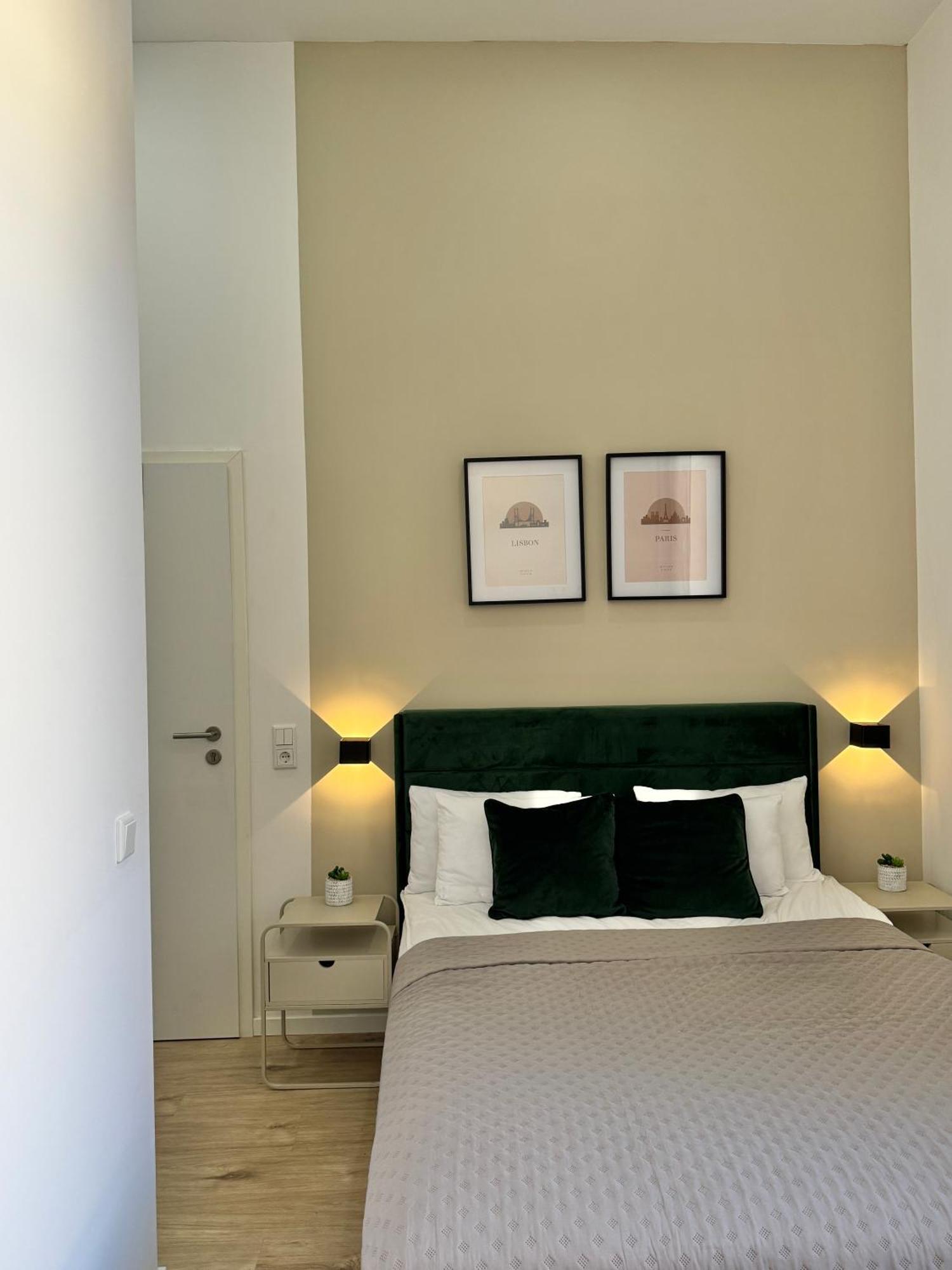 Heaven Homes - Doppelzimmer Mit Eigenem Bad Düsseldorf Esterno foto