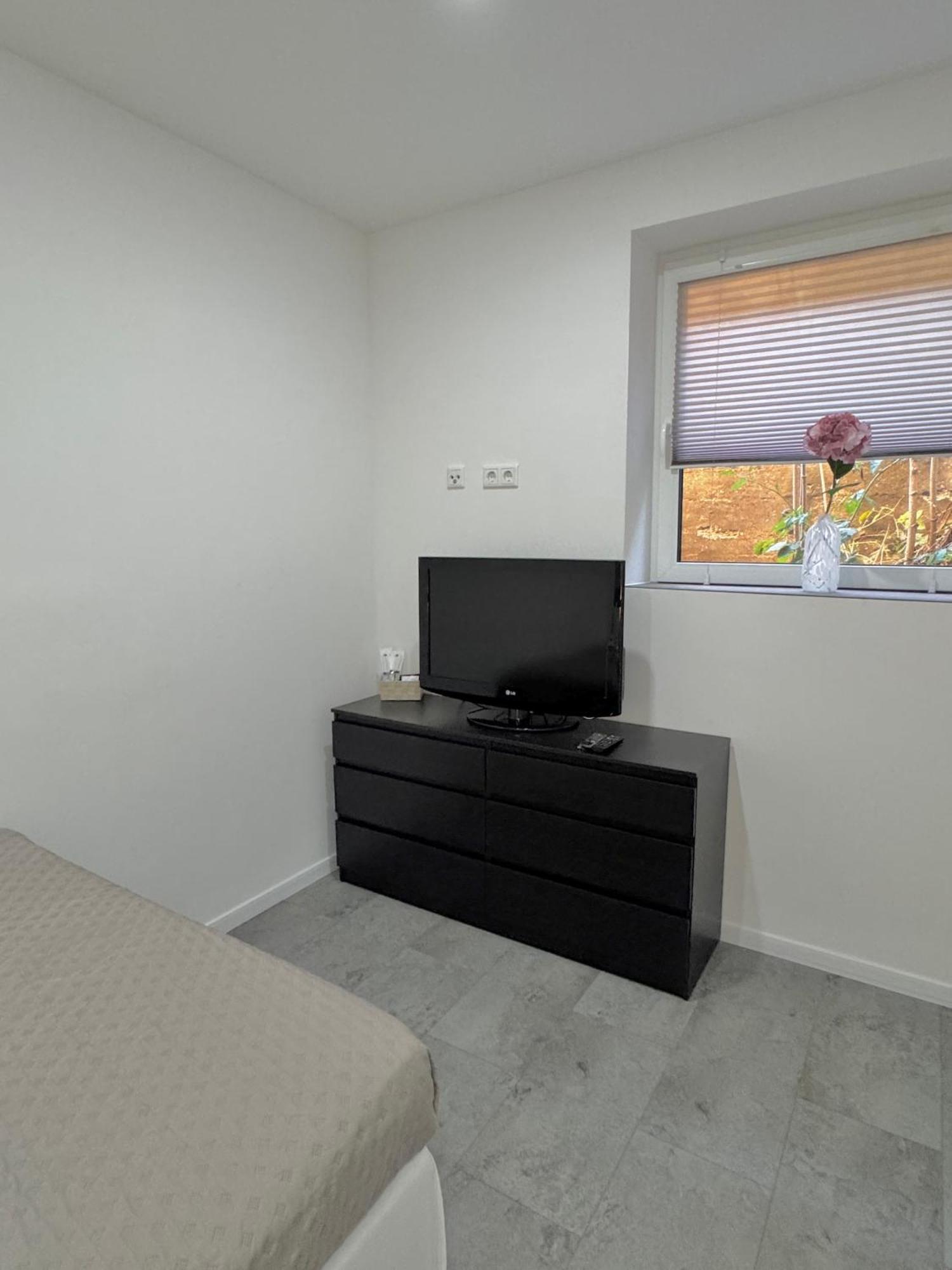 Heaven Homes - Doppelzimmer Mit Eigenem Bad Düsseldorf Esterno foto